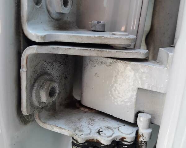 Білий Фольксваген Кадді, об'ємом двигуна 1.6 л та пробігом 156 тис. км за 10500 $, фото 47 на Automoto.ua