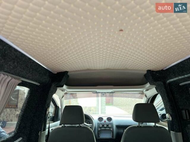 Белый Фольксваген Кадди, объемом двигателя 1.6 л и пробегом 205 тыс. км за 8200 $, фото 19 на Automoto.ua