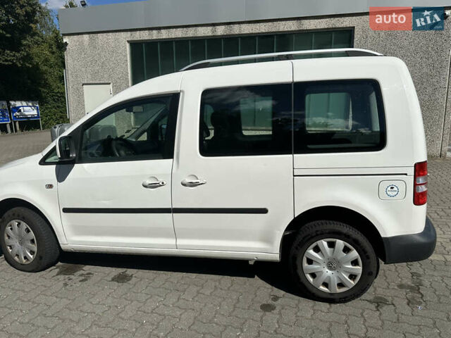 Білий Фольксваген Кадді, об'ємом двигуна 1.6 л та пробігом 286 тис. км за 10500 $, фото 8 на Automoto.ua