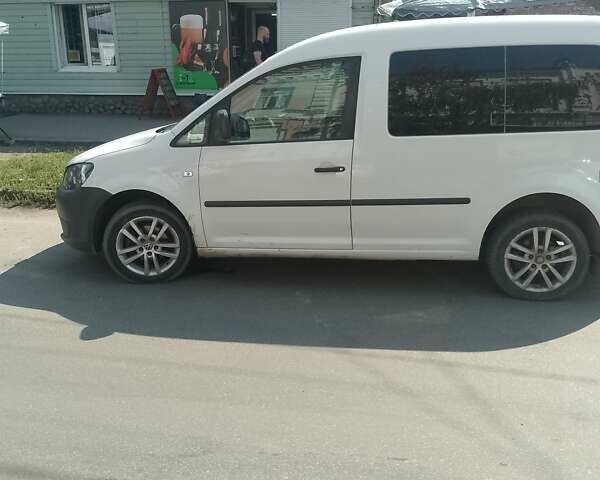 Фольксваген Кадди 2013 в Полтаве на Automoto.ua Белый Фольксваген Кадди, объемом двигателя 1.6 л и пробегом 151 тыс. км за 10500 $, фото 25 на Automoto.ua