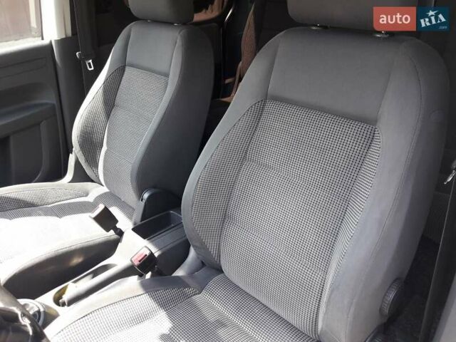 Білий Фольксваген Кадді, об'ємом двигуна 1.6 л та пробігом 156 тис. км за 10500 $, фото 14 на Automoto.ua