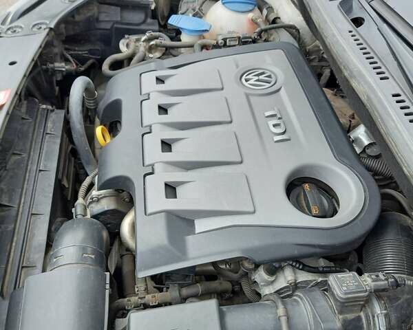 Білий Фольксваген Кадді, об'ємом двигуна 1.6 л та пробігом 182 тис. км за 12500 $, фото 6 на Automoto.ua