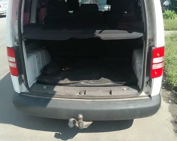 Фольксваген Кадди 2013 в Полтаве на Automoto.ua Белый Фольксваген Кадди, объемом двигателя 1.6 л и пробегом 151 тыс. км за 10500 $, фото 28 на Automoto.ua