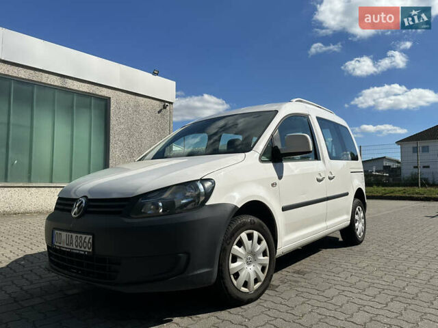 Білий Фольксваген Кадді, об'ємом двигуна 1.6 л та пробігом 286 тис. км за 10500 $, фото 1 на Automoto.ua
