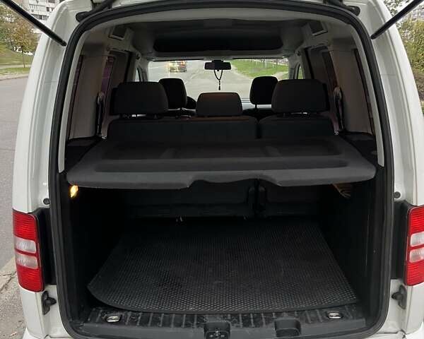 Білий Фольксваген Кадді, об'ємом двигуна 1.6 л та пробігом 355 тис. км за 11700 $, фото 13 на Automoto.ua