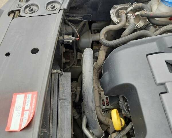 Білий Фольксваген Кадді, об'ємом двигуна 1.6 л та пробігом 182 тис. км за 12500 $, фото 5 на Automoto.ua