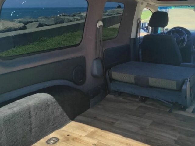 Белый Фольксваген Кадди, объемом двигателя 2 л и пробегом 220 тыс. км за 10000 $, фото 7 на Automoto.ua