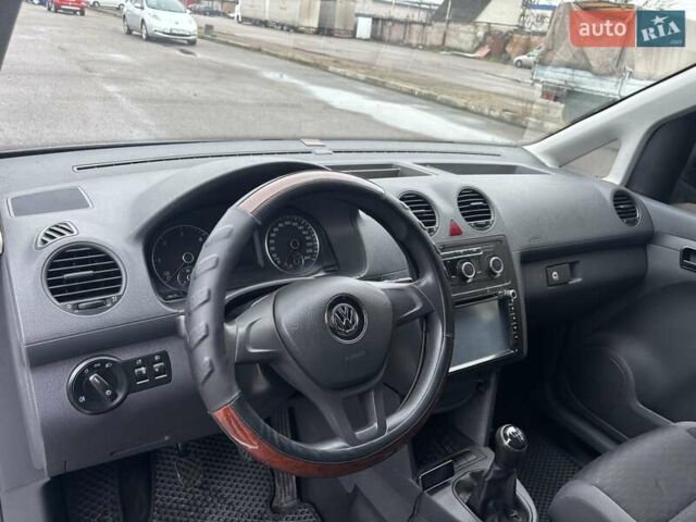 Білий Фольксваген Кадді, об'ємом двигуна 1.6 л та пробігом 206 тис. км за 8650 $, фото 12 на Automoto.ua