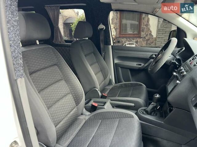 Белый Фольксваген Кадди, объемом двигателя 1.6 л и пробегом 205 тыс. км за 8200 $, фото 15 на Automoto.ua