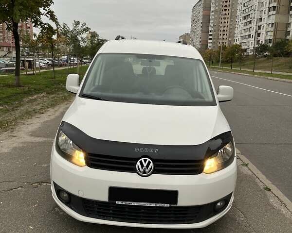 Білий Фольксваген Кадді, об'ємом двигуна 1.6 л та пробігом 355 тис. км за 11700 $, фото 6 на Automoto.ua