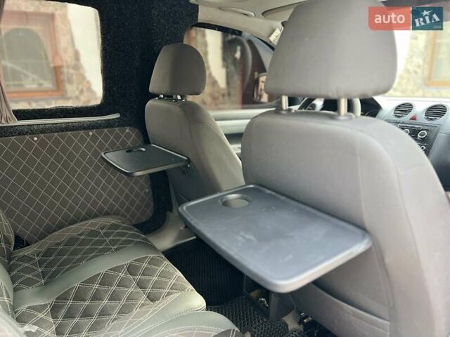 Белый Фольксваген Кадди, объемом двигателя 1.6 л и пробегом 205 тыс. км за 8200 $, фото 12 на Automoto.ua