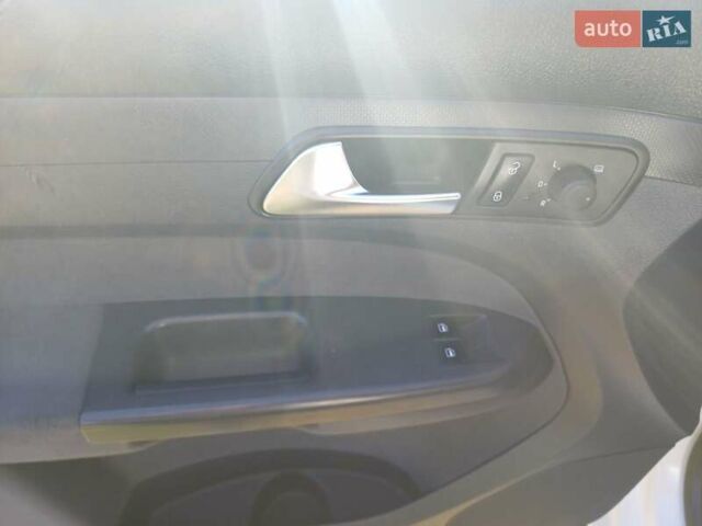 Фольксваген Кадди 2013 в Ковель на Automoto.ua Белый Фольксваген Кадди, объемом двигателя 1.6 л и пробегом 257 тыс. км за 11700 $, фото 10 на Automoto.ua