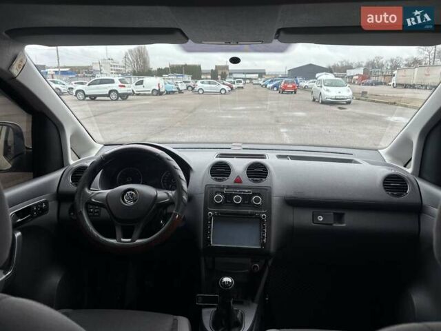 Білий Фольксваген Кадді, об'ємом двигуна 1.6 л та пробігом 206 тис. км за 8650 $, фото 16 на Automoto.ua
