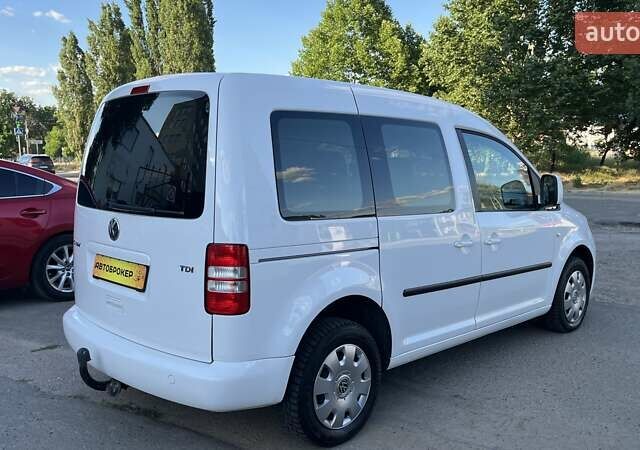 Білий Фольксваген Кадді, об'ємом двигуна 1.6 л та пробігом 223 тис. км за 9700 $, фото 6 на Automoto.ua