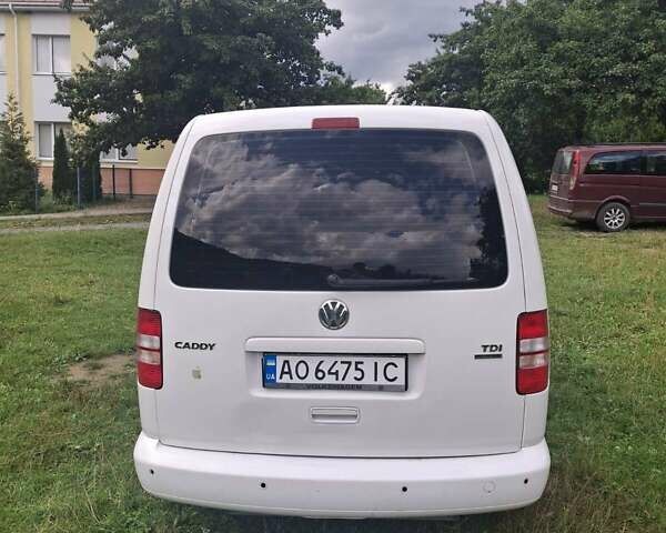 Белый Фольксваген Кадди, объемом двигателя 1.6 л и пробегом 274 тыс. км за 11000 $, фото 7 на Automoto.ua