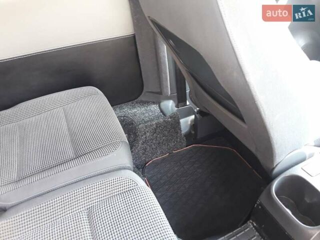 Білий Фольксваген Кадді, об'ємом двигуна 1.6 л та пробігом 156 тис. км за 10500 $, фото 28 на Automoto.ua