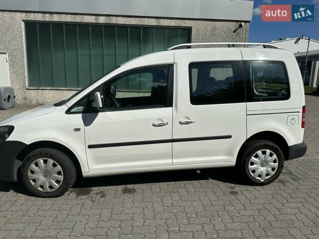 Білий Фольксваген Кадді, об'ємом двигуна 1.6 л та пробігом 286 тис. км за 10500 $, фото 9 на Automoto.ua