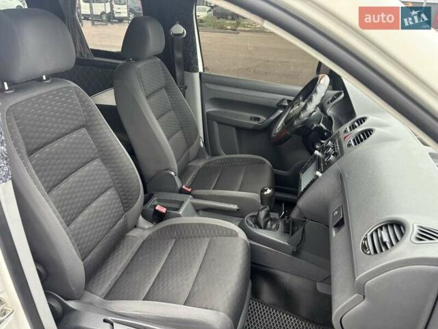 Білий Фольксваген Кадді, об'ємом двигуна 1.6 л та пробігом 206 тис. км за 8650 $, фото 15 на Automoto.ua