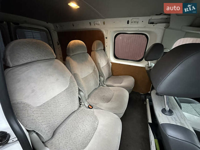 Белый Фольксваген Кадди, объемом двигателя 1.6 л и пробегом 320 тыс. км за 9700 $, фото 8 на Automoto.ua
