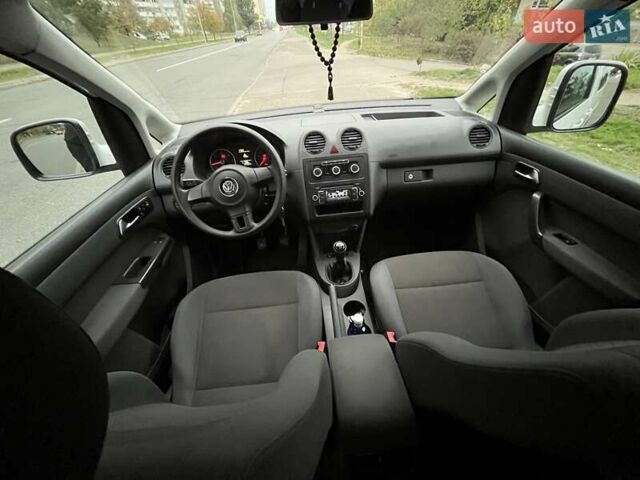 Білий Фольксваген Кадді, об'ємом двигуна 1.6 л та пробігом 355 тис. км за 11700 $, фото 11 на Automoto.ua