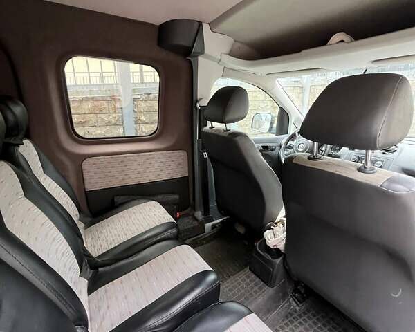 Фольксваген Кадди 2013 в Киеве на Automoto.ua Белый Фольксваген Кадди, объемом двигателя 1.6 л и пробегом 297 тыс. км за 10500 $, фото 1 на Automoto.ua