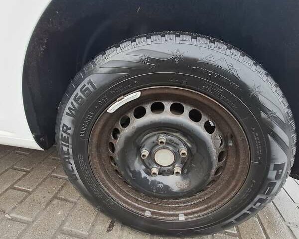 Білий Фольксваген Кадді, об'ємом двигуна 1.6 л та пробігом 288 тис. км за 8200 $, фото 19 на Automoto.ua