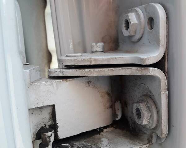 Білий Фольксваген Кадді, об'ємом двигуна 1.6 л та пробігом 156 тис. км за 10500 $, фото 49 на Automoto.ua