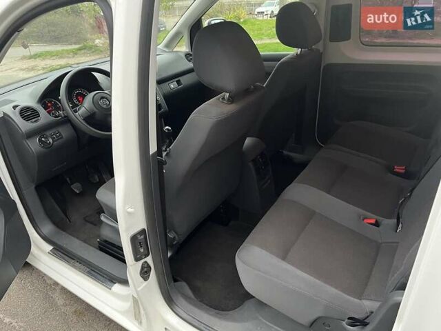 Білий Фольксваген Кадді, об'ємом двигуна 1.6 л та пробігом 355 тис. км за 11700 $, фото 10 на Automoto.ua