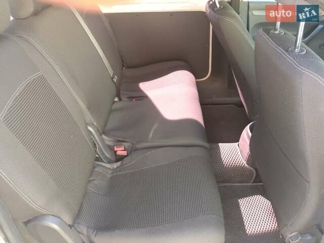 Фольксваген Кадди 2013 в Полтаве на Automoto.ua Белый Фольксваген Кадди, объемом двигателя 1.6 л и пробегом 151 тыс. км за 10500 $, фото 7 на Automoto.ua