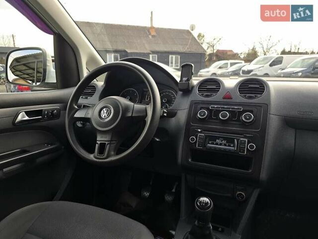 Білий Фольксваген Кадді, об'ємом двигуна 1.6 л та пробігом 243 тис. км за 9500 $, фото 26 на Automoto.ua