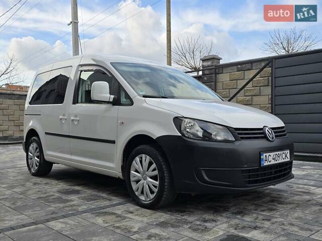 Білий Фольксваген Кадді, об'ємом двигуна 1.6 л та пробігом 243 тис. км за 9500 $, фото 1 на Automoto.ua