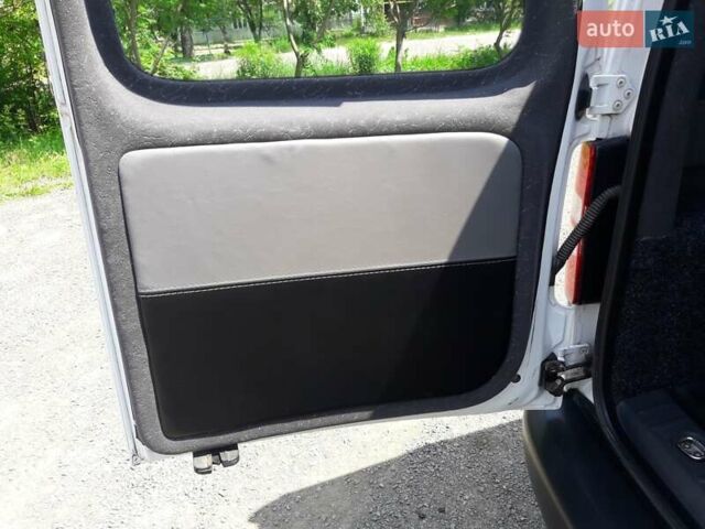 Білий Фольксваген Кадді, об'ємом двигуна 1.6 л та пробігом 156 тис. км за 10500 $, фото 32 на Automoto.ua