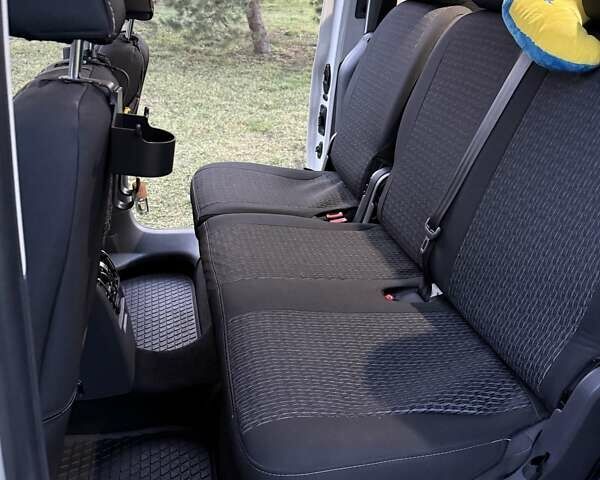 Белый Фольксваген Кадди, объемом двигателя 2 л и пробегом 218 тыс. км за 11500 $, фото 10 на Automoto.ua