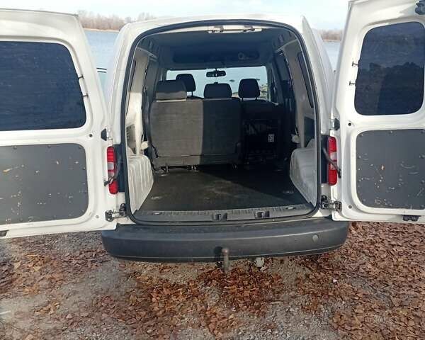 Білий Фольксваген Кадді, об'ємом двигуна 1.6 л та пробігом 324 тис. км за 10200 $, фото 12 на Automoto.ua