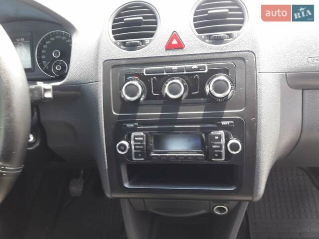 Білий Фольксваген Кадді, об'ємом двигуна 1.6 л та пробігом 156 тис. км за 10500 $, фото 20 на Automoto.ua