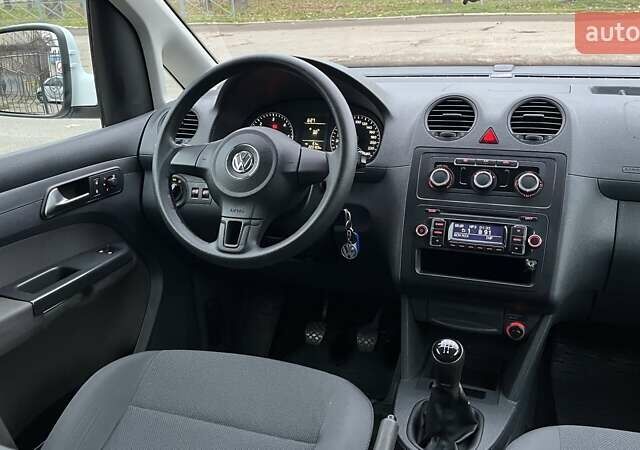 Белый Фольксваген Кадди, объемом двигателя 1.6 л и пробегом 223 тыс. км за 9700 $, фото 12 на Automoto.ua