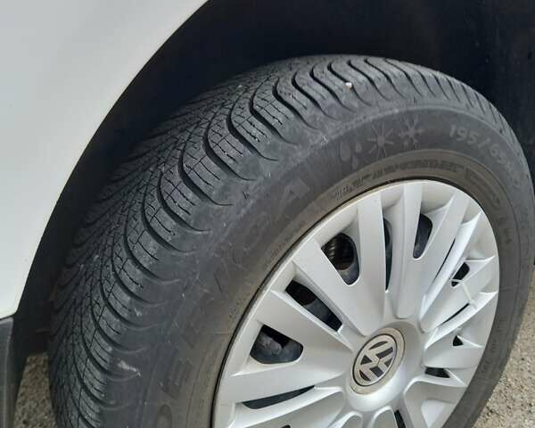 Білий Фольксваген Кадді, об'ємом двигуна 1.6 л та пробігом 182 тис. км за 12500 $, фото 15 на Automoto.ua