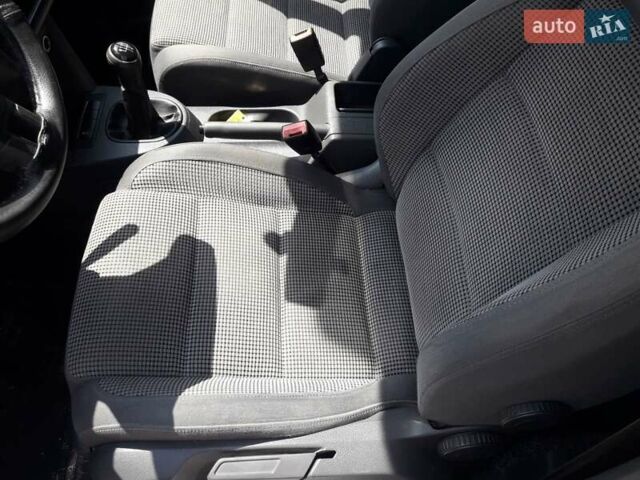 Білий Фольксваген Кадді, об'ємом двигуна 1.6 л та пробігом 156 тис. км за 10500 $, фото 12 на Automoto.ua