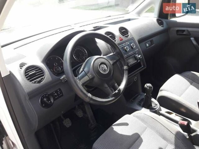 Білий Фольксваген Кадді, об'ємом двигуна 1.6 л та пробігом 156 тис. км за 10500 $, фото 10 на Automoto.ua