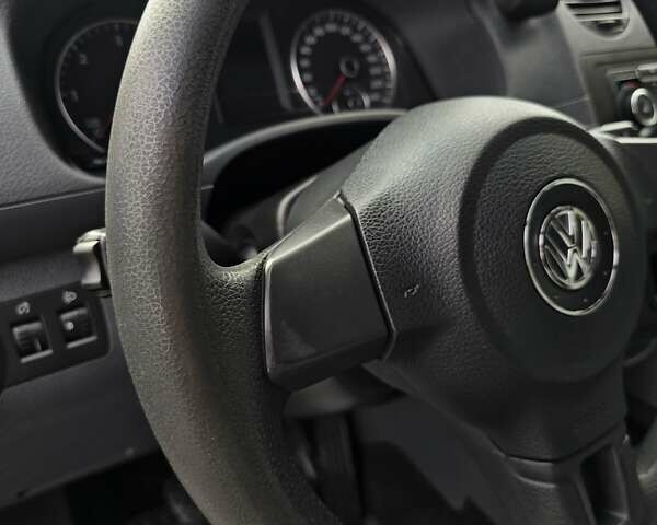 Білий Фольксваген Кадді, об'ємом двигуна 1.6 л та пробігом 243 тис. км за 9500 $, фото 15 на Automoto.ua