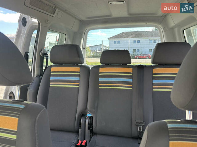 Білий Фольксваген Кадді, об'ємом двигуна 1.6 л та пробігом 286 тис. км за 10500 $, фото 15 на Automoto.ua