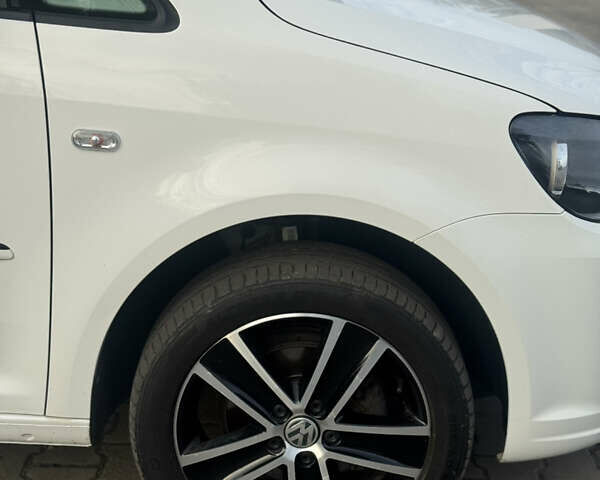 Фольксваген Кадди 2013 в Львове на Automoto.ua Белый Фольксваген Кадди, объемом двигателя 0 л и пробегом 227 тыс. км за 12800 $, фото 8 на Automoto.ua
