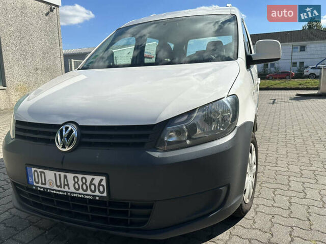 Білий Фольксваген Кадді, об'ємом двигуна 1.6 л та пробігом 286 тис. км за 10500 $, фото 4 на Automoto.ua