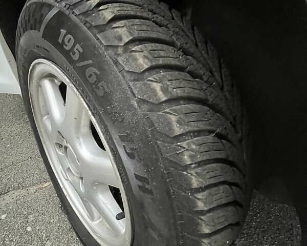 Білий Фольксваген Кадді, об'ємом двигуна 1.6 л та пробігом 355 тис. км за 11700 $, фото 17 на Automoto.ua