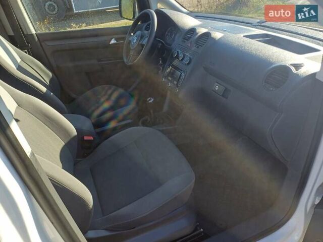 Фольксваген Кадди 2013 в Ковель на Automoto.ua Белый Фольксваген Кадди, объемом двигателя 1.6 л и пробегом 257 тыс. км за 11700 $, фото 20 на Automoto.ua