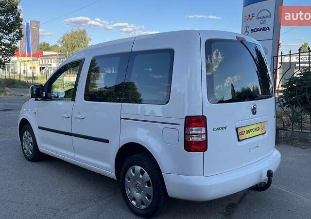 Білий Фольксваген Кадді, об'ємом двигуна 1.6 л та пробігом 223 тис. км за 9700 $, фото 5 на Automoto.ua