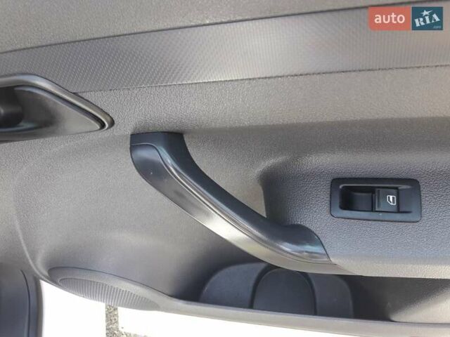 Білий Фольксваген Кадді, об'ємом двигуна 1.6 л та пробігом 156 тис. км за 10500 $, фото 17 на Automoto.ua