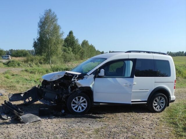 Білий Фольксваген Кадді, об'ємом двигуна 2 л та пробігом 280 тис. км за 5500 $, фото 5 на Automoto.ua