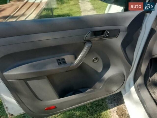 Фольксваген Кадди 2013 в Полтаве на Automoto.ua Белый Фольксваген Кадди, объемом двигателя 1.6 л и пробегом 151 тыс. км за 10500 $, фото 10 на Automoto.ua