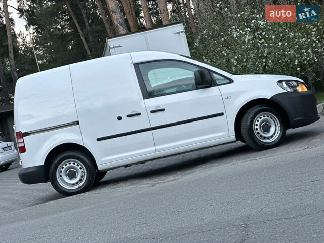 Белый Фольксваген Кадди, объемом двигателя 2 л и пробегом 266 тыс. км за 8200 $, фото 5 на Automoto.ua